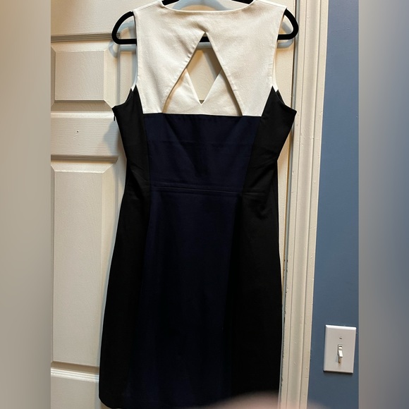 Banana Republic Tri-Color V-Neck Sheath Dress - Picture 2 of 4